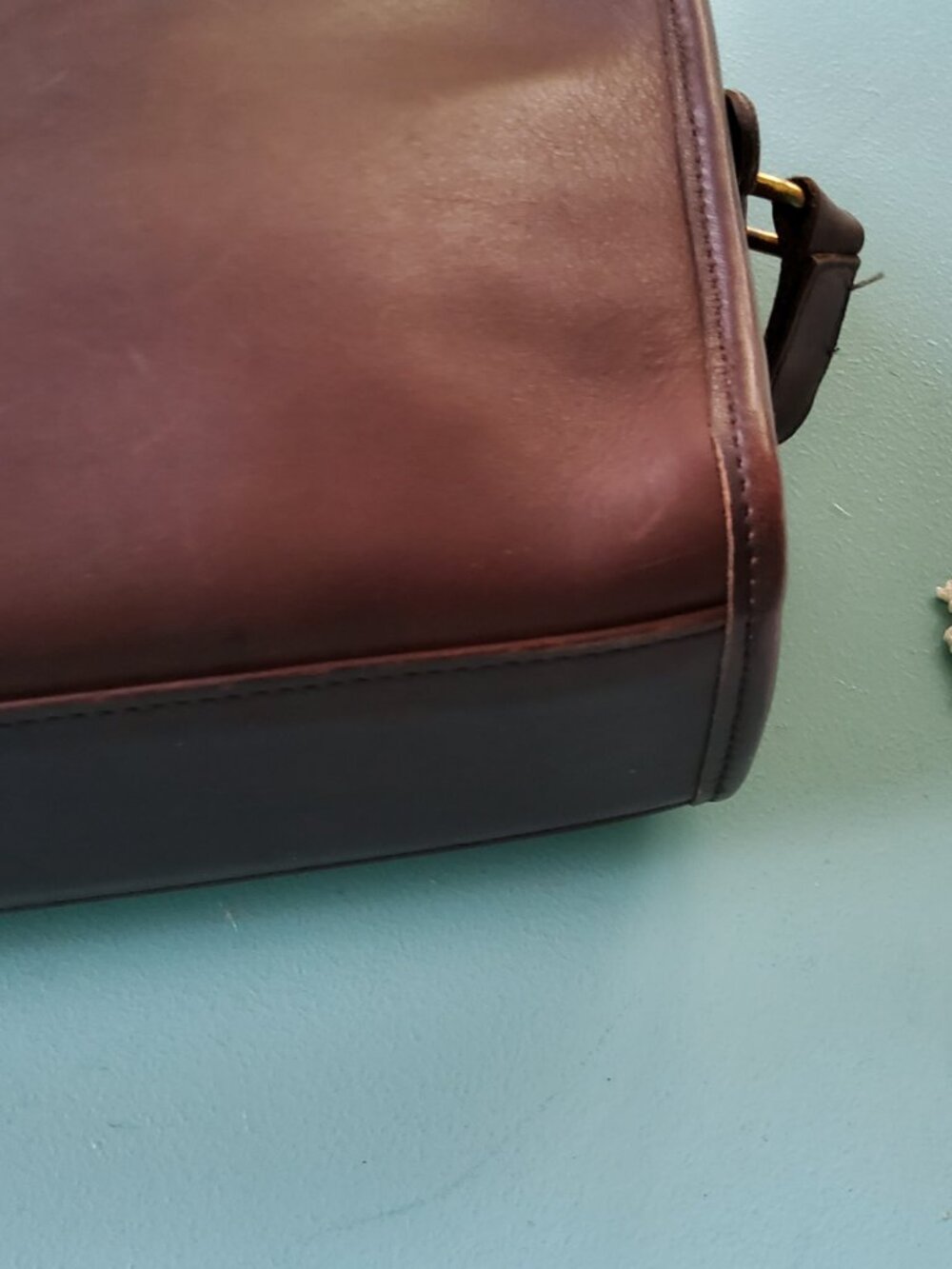 Vintage Coach Metropolis Crossbody in Mahogony 9087 - Picture 7 of 13